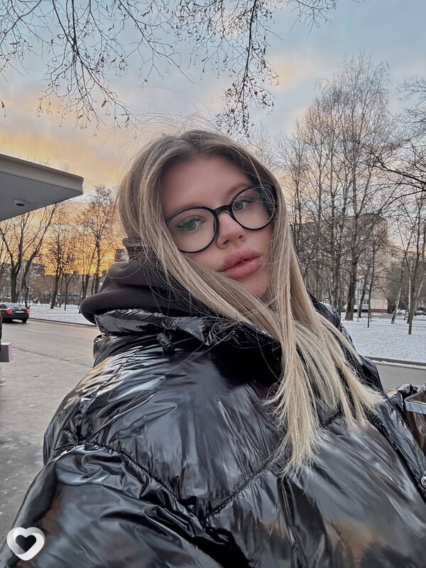 Саша, 23, Москве — анкета №1583111