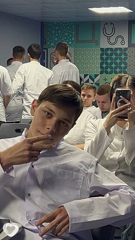 Александр, 20, Кемерове — анкета №1585425