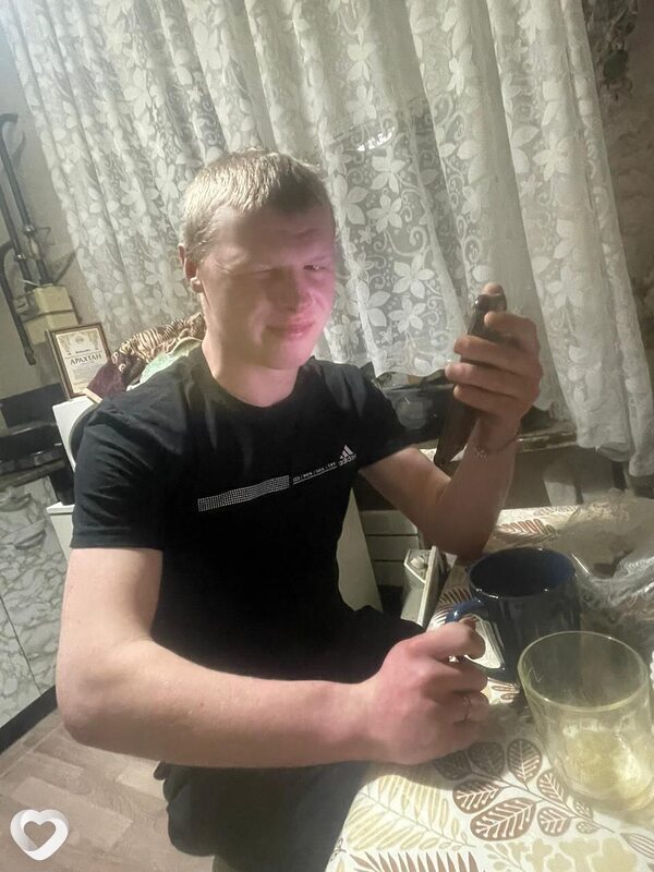 Костя, 21, Екатеринбурге — анкета №1586059