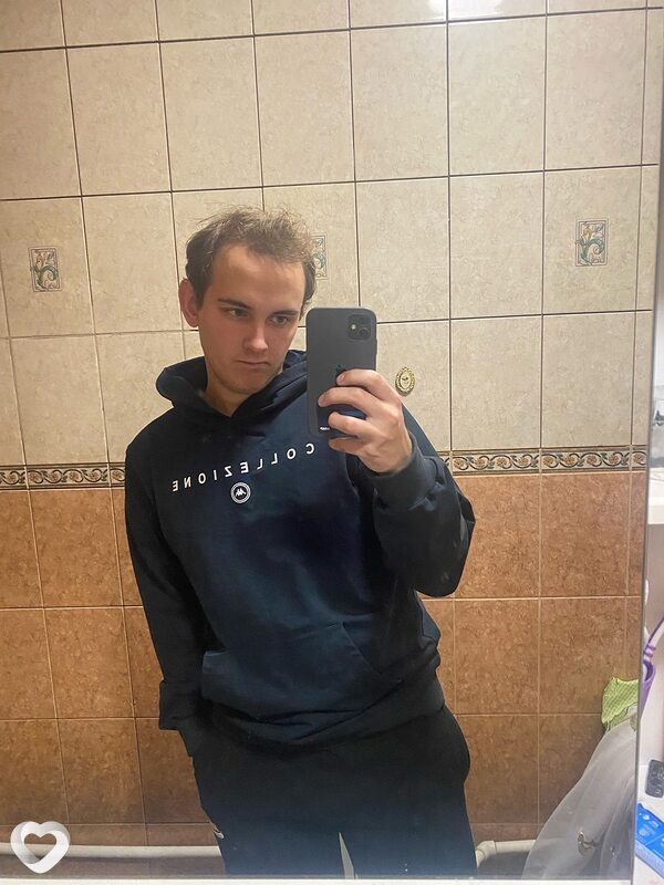 Артём, 20, Бийске — анкета №1586347