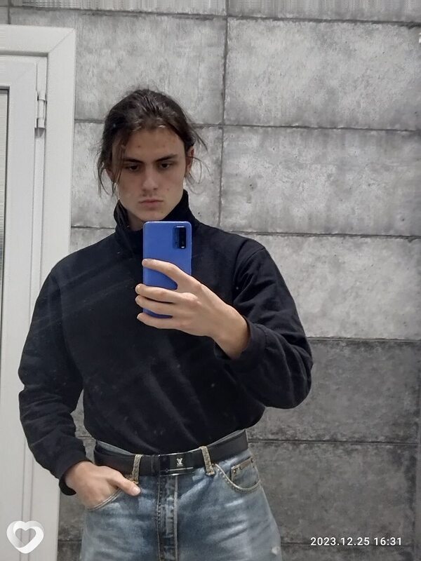 Андрей, 21, Минске — анкета №2097697
