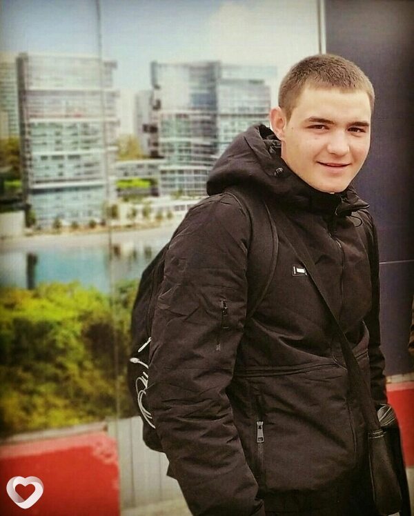 Илья, 26, Донецке — анкета №1587313