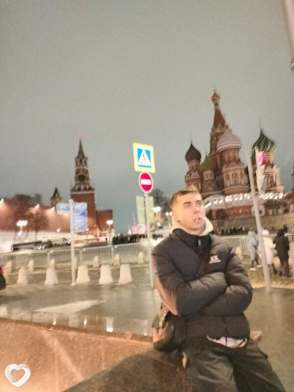 Антон, 20, Москве — анкета №1587270