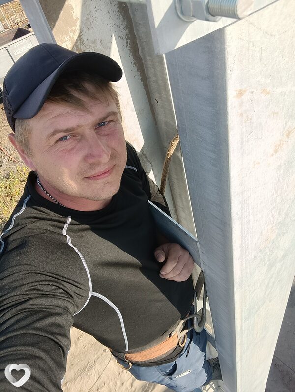 Иван, 32, Луганске — анкета №1587558