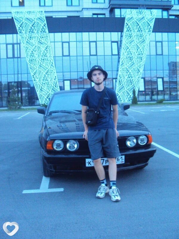 Саня, 21, Батайске — анкета №1587726