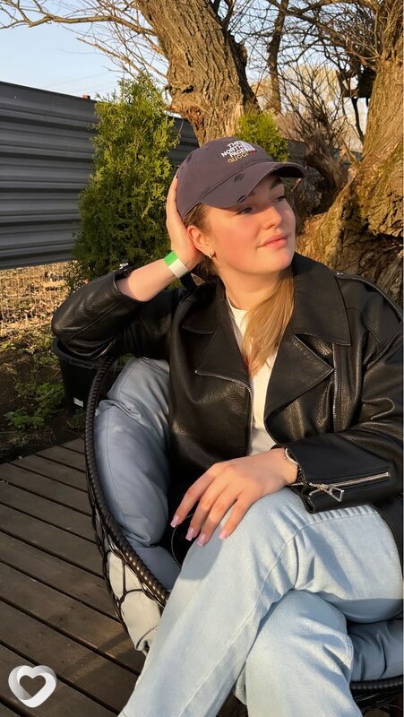 Юлия, 24, Уссурийске — анкета №1588560