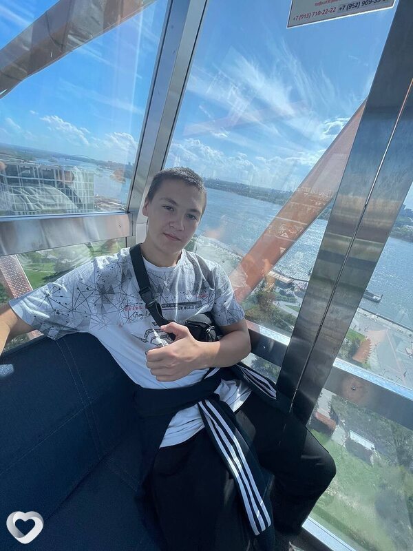 Валентин, 20, Новосибирске — анкета №1588153
