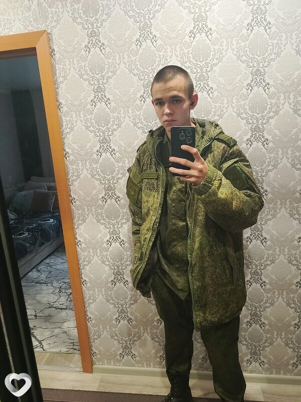 Денис, 20, Москве — анкета №1588513