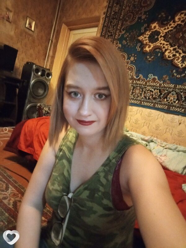 Валерия, 21, Енакиеве — анкета №1588399