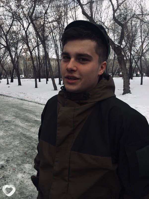 Артём, 24, Новотроицке — анкета №1589433