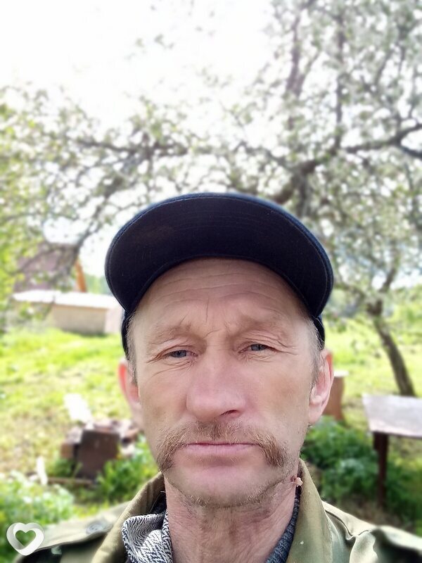 Сережа, Белый
