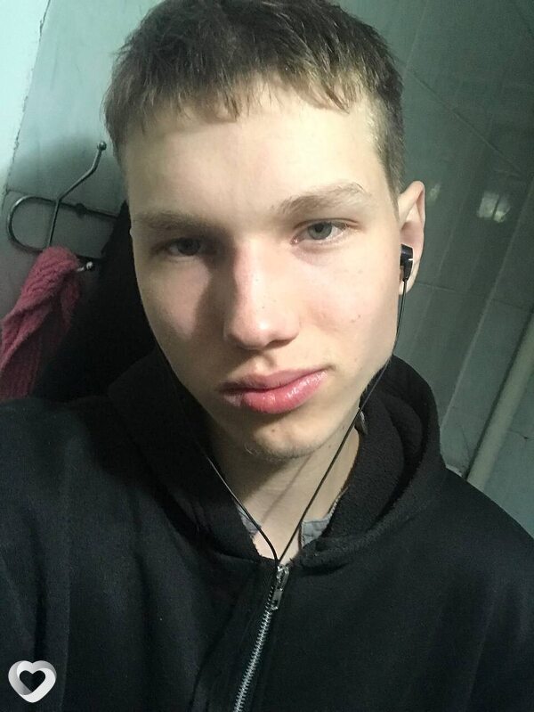 Вадим, 20, Столине — анкета №1592010