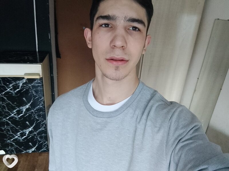 Евгений, 22, Якутске — анкета №1592809