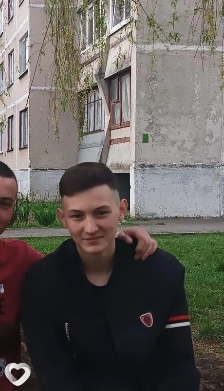 Максим, 19, Бресте — анкета №1593240