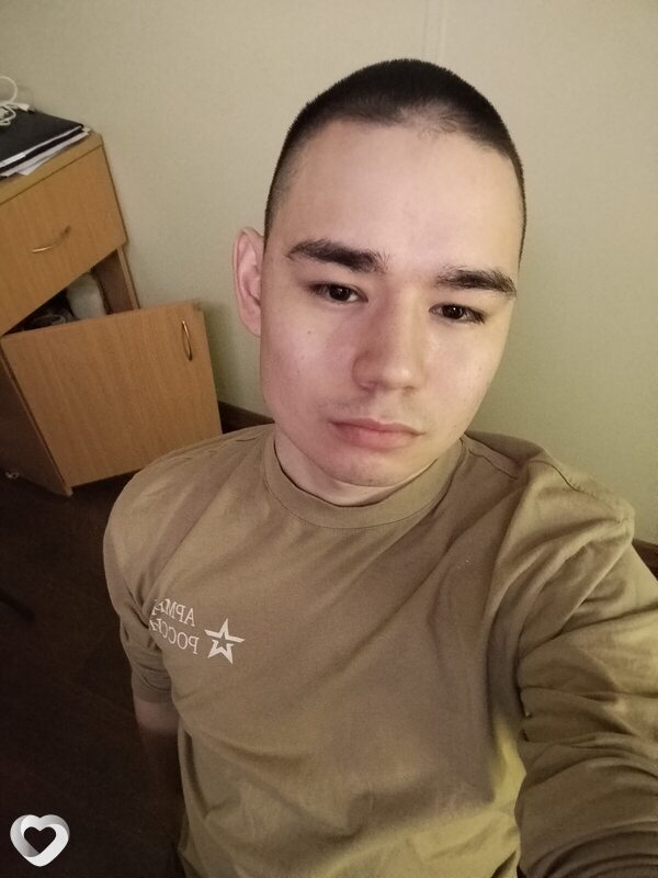 Денис, 23, Омске — анкета №1593346