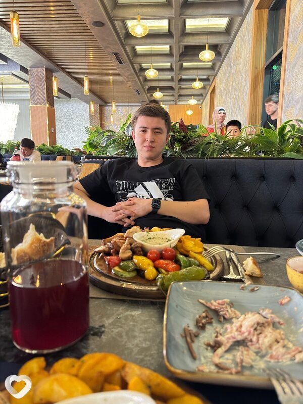 Рустам, 25, Сочи — анкета №1593265