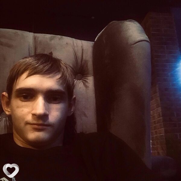 Vitaliy, 25, Сосновом Боре — анкета №1594410