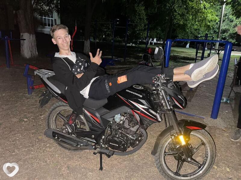 Александ, 20, Одессе — анкета №1594448