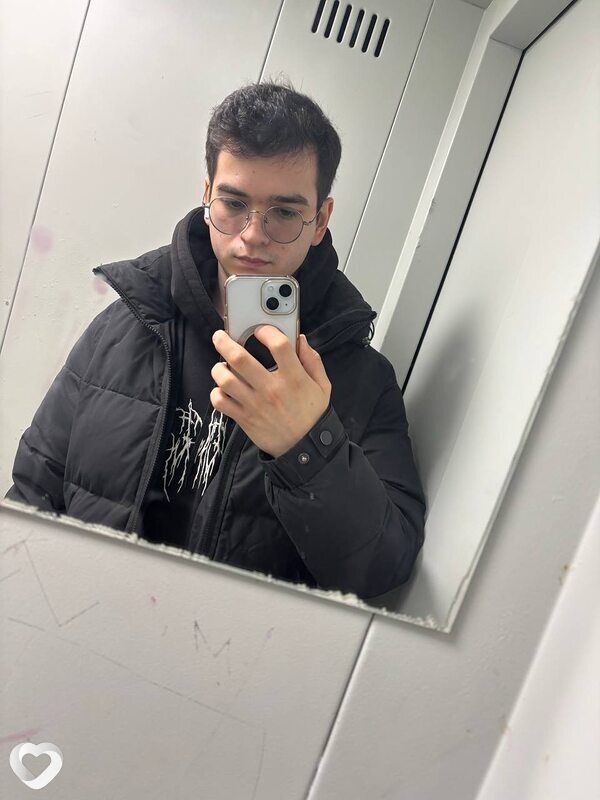 Иван, 23, Москве — анкета №1595440