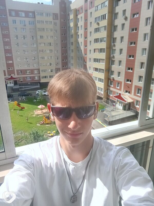 Антон, 19, Москве — анкета №1595848