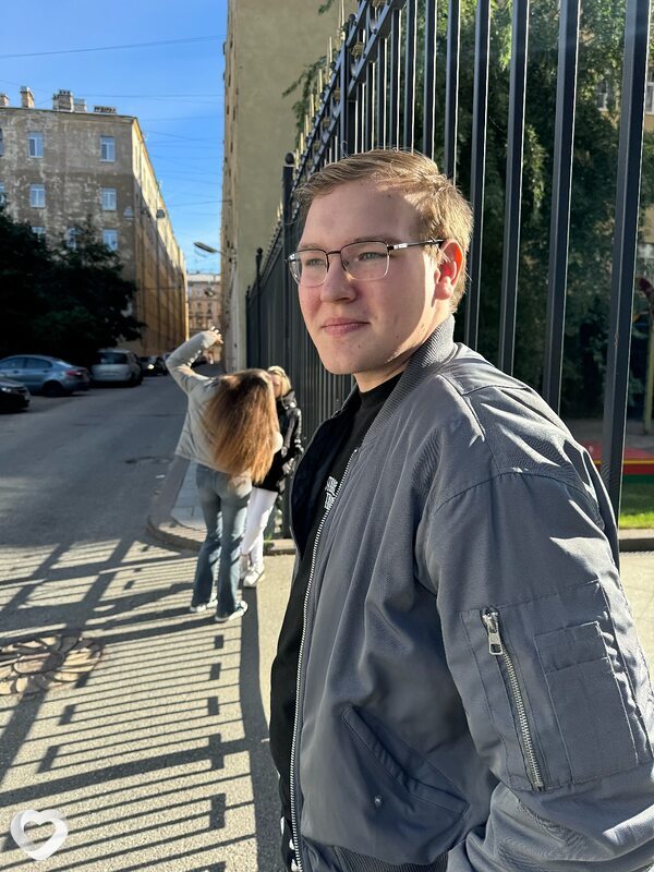 Максим, 23, Санкт-Петербурге — анкета №1596080