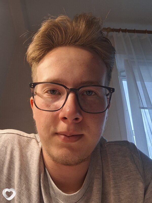 Стас, 21, Минске — анкета №1596398