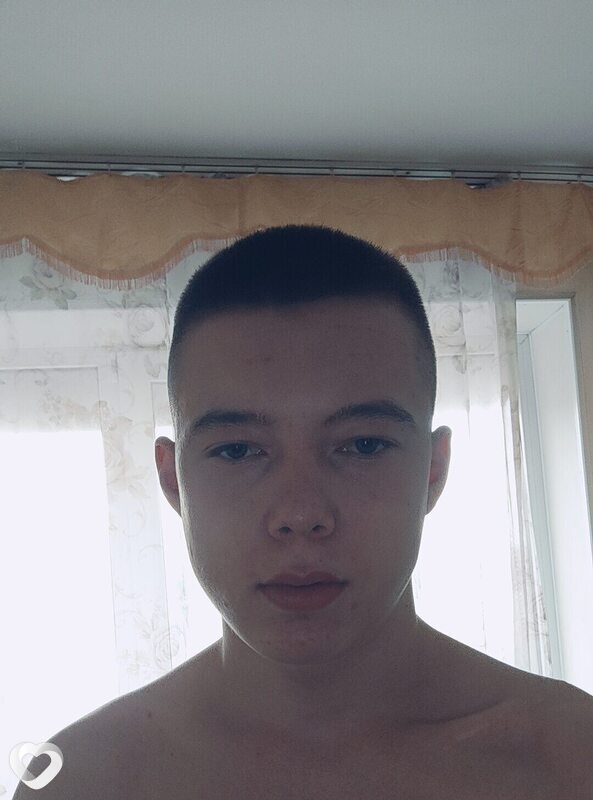 Александр, 20, Белогорске — анкета №1598596