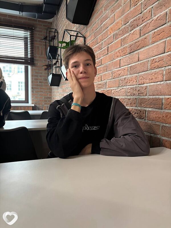 Ярик, 21, Ижевске — анкета №1597381