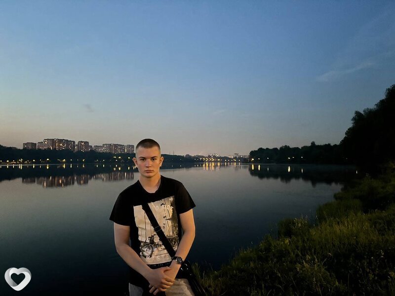 Артём, 20, Москве — анкета №1597780
