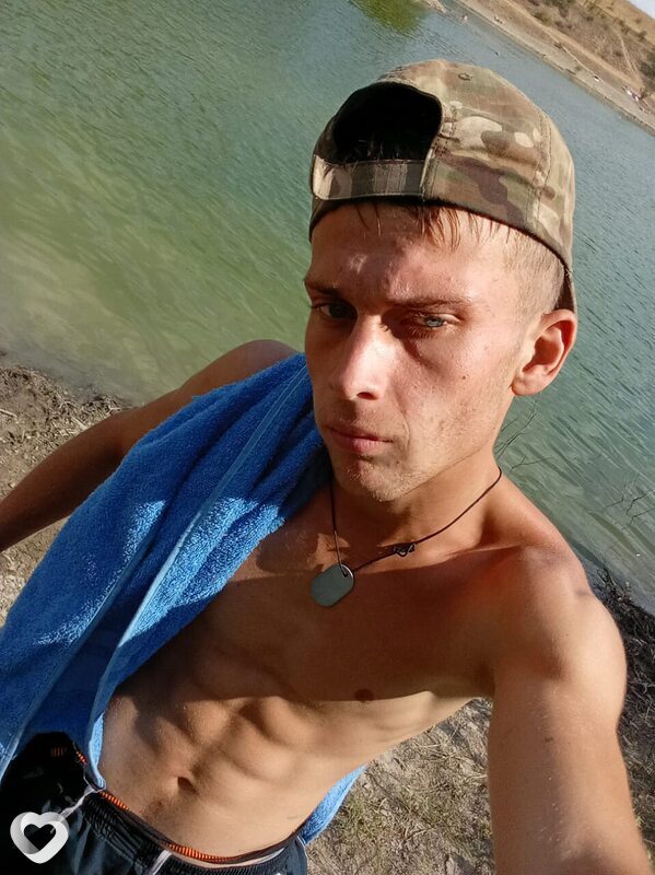 Максим, 22, Топках — анкета №1598546