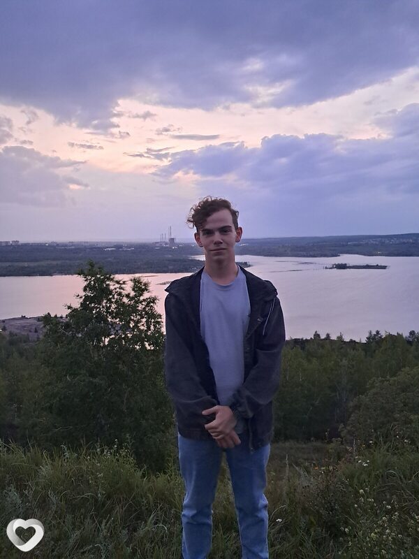 Артём, 20, Уфе — анкета №1599163
