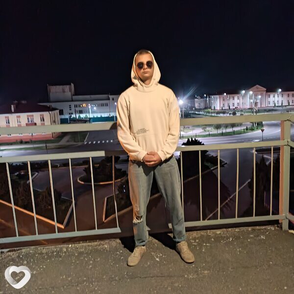 Паша, 20, Калинковичах — анкета №1599090
