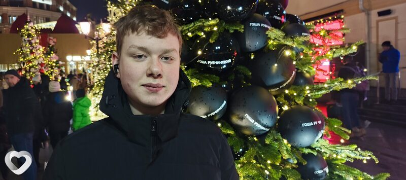 Иван, 19, Москве — анкета №1599663
