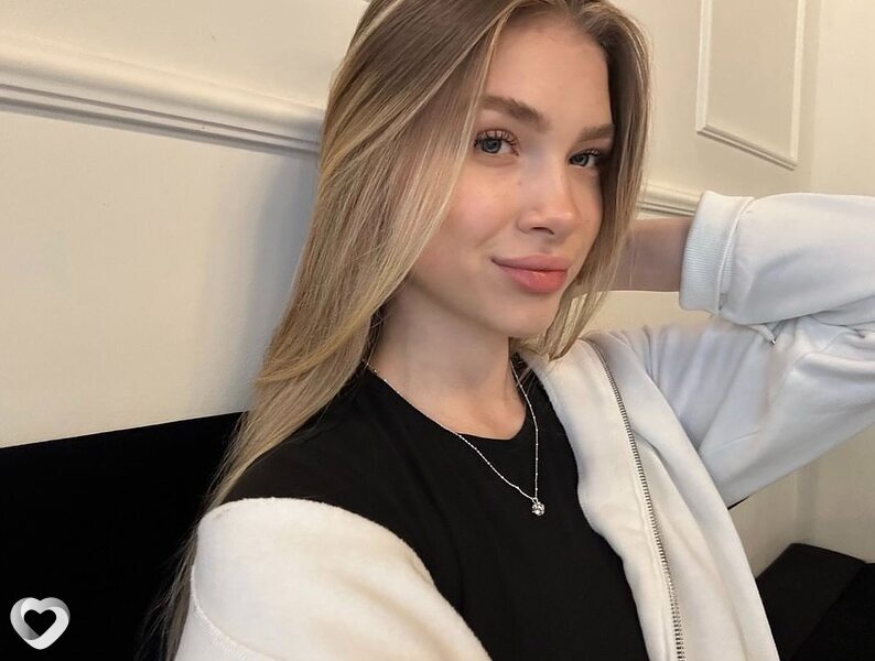 Анна, 21, Москве — анкета №1600084