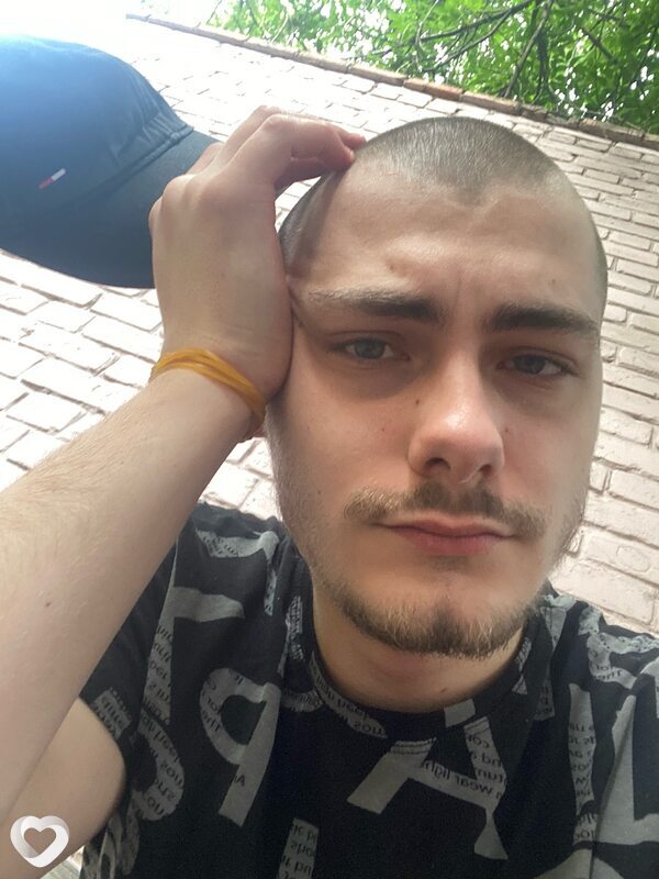 Илья, 23, Донецк (Ростовская Обл.) — анкета №1600112