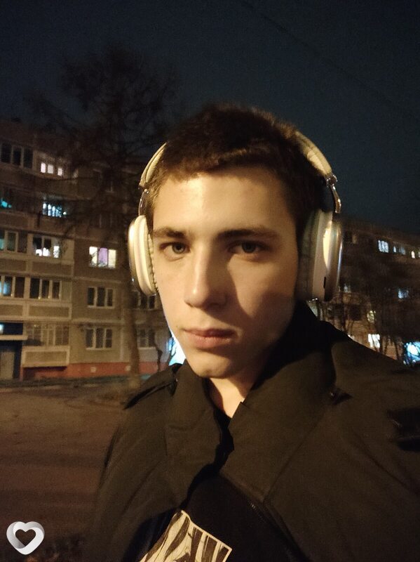 Вова, 21, Москве — анкета №1600663