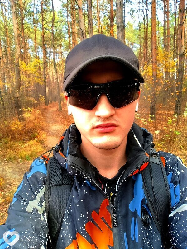 Максим, 21, Благовещенске — анкета №1602217