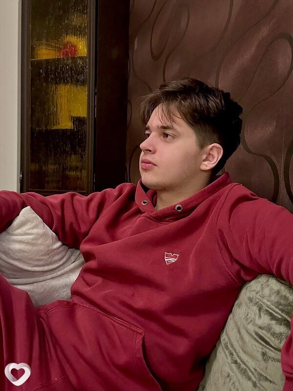Макар, 21, Севастополе — анкета №1602113