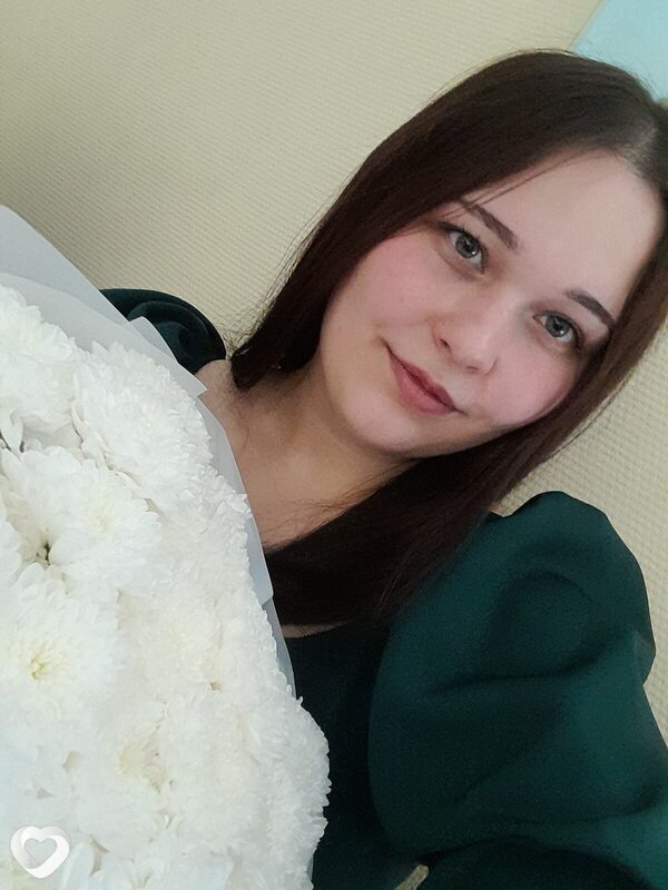 Лена, 21, Екатеринбурге — анкета №1605499