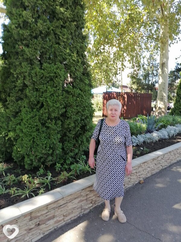 Лаура Симонян, 64, Краснодаре — анкета №1608312