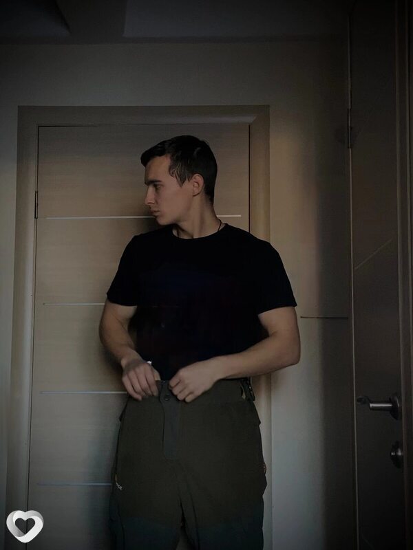 Иван, 26, Феодосии — анкета №1608377