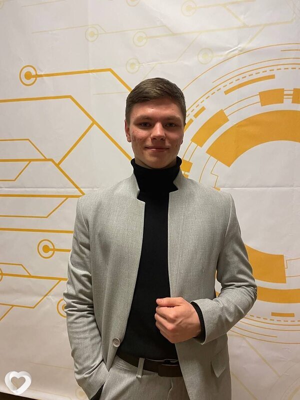 Даниил, 20, Перми — анкета №1608085