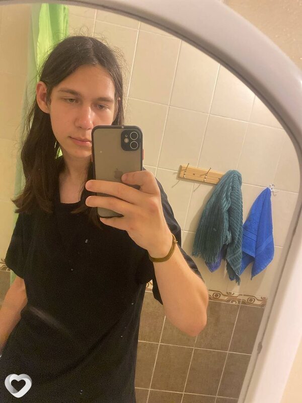 Арсений, 22, Орёл — анкета №1609984