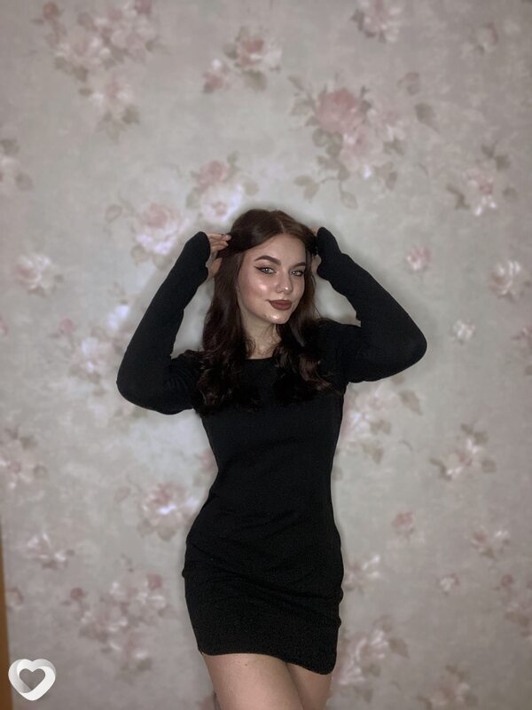 Полинка, 21, Бердске — анкета №1610198
