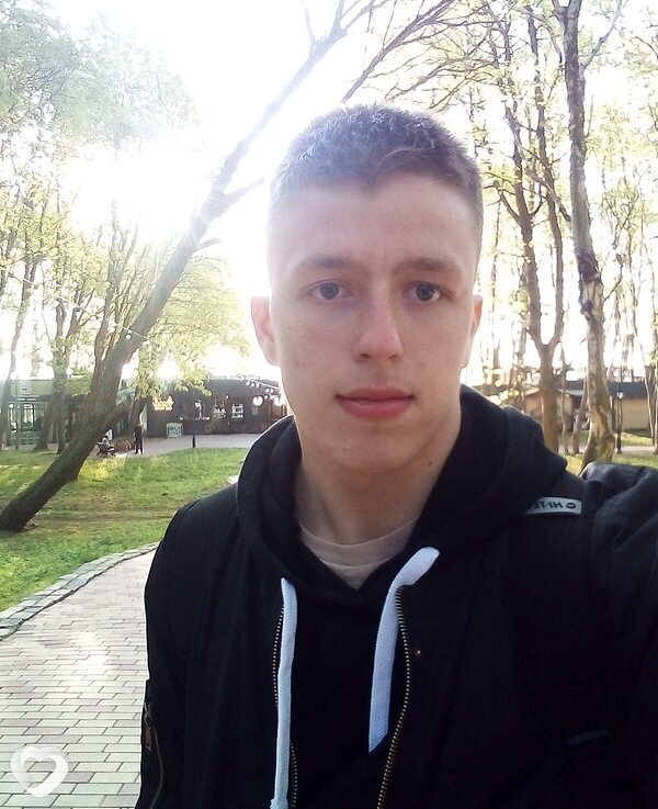 Артëм, 21, Калининграде — анкета №1610650