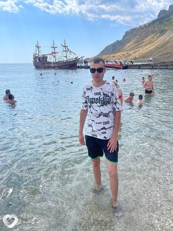 Дмитрий, 31, Луганске — анкета №1611107