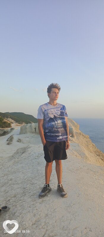 Дима, 19, Рузе — анкета №1611399