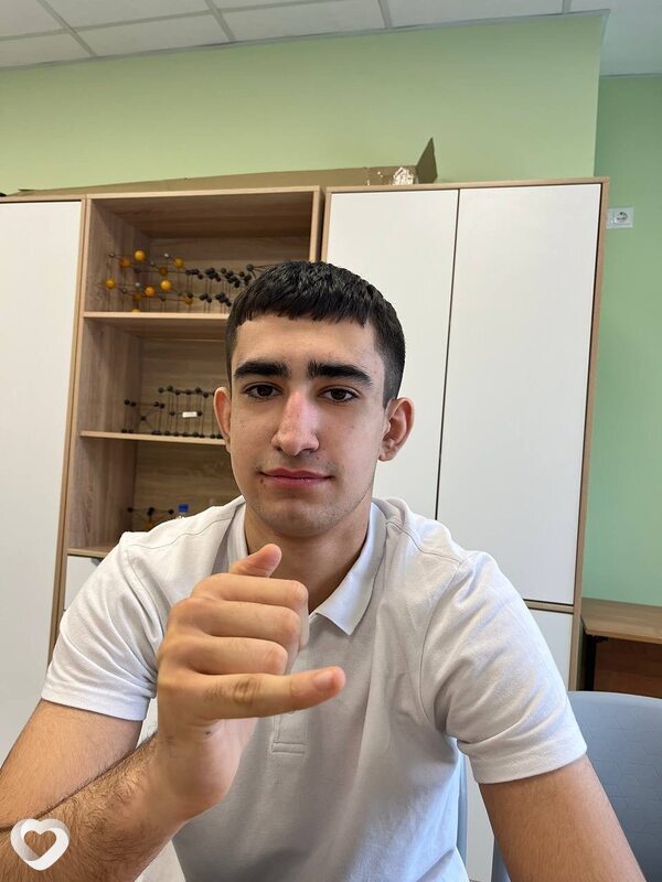 Сумбат, 21, Москве — анкета №1611533