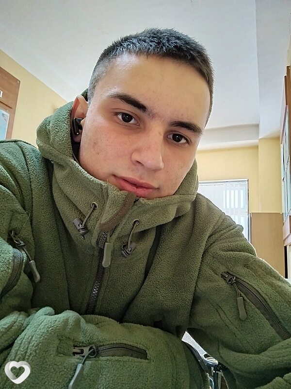 Данила, 20, Санкт-Петербурге — анкета №1612378