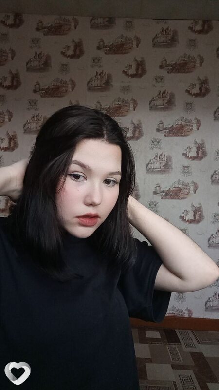 Карина, 21, Новосибирске — анкета №1612415